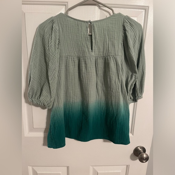 Universal Thread T-shirt - Picture 2 of 2